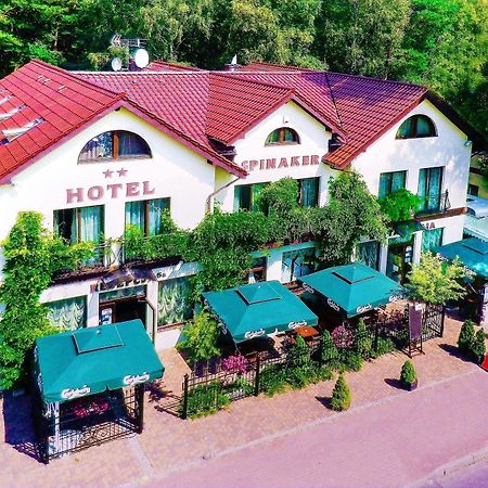 Hotel Spinaker Леба Екстериор снимка