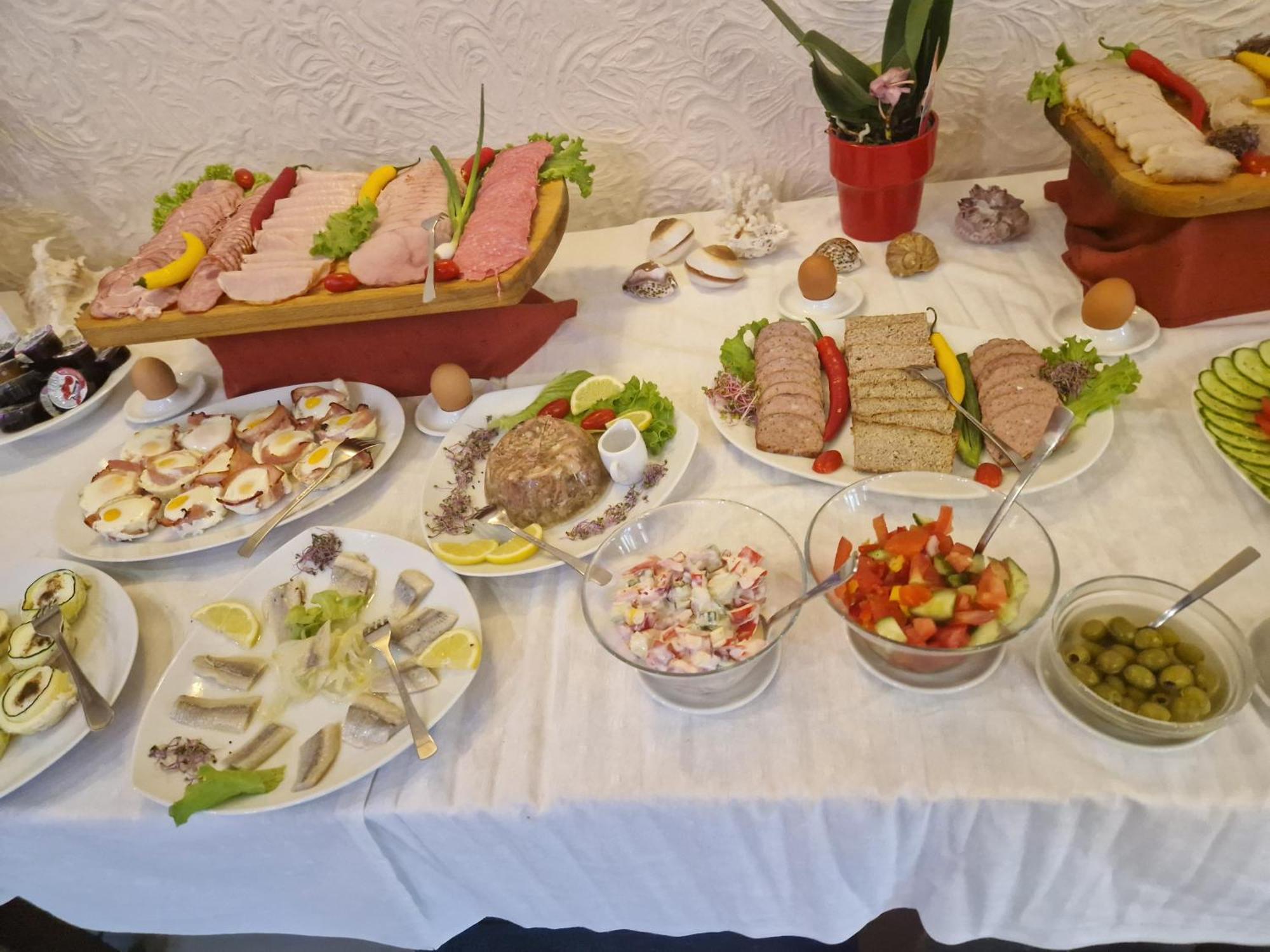 Hotel Spinaker Леба Екстериор снимка