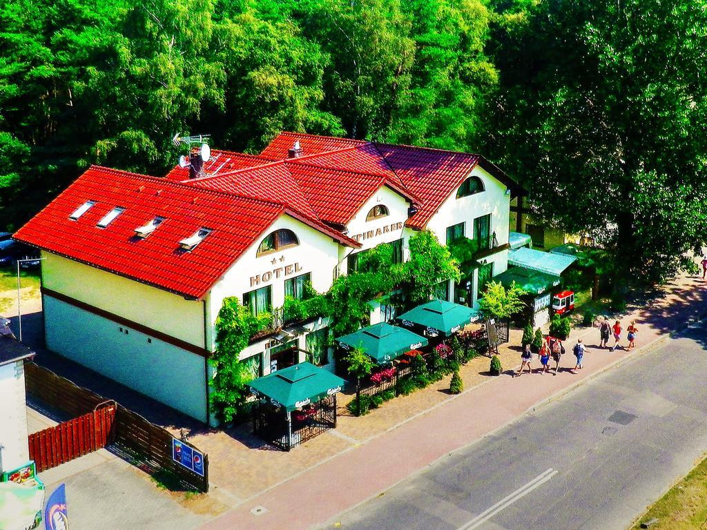 Hotel Spinaker Леба Екстериор снимка