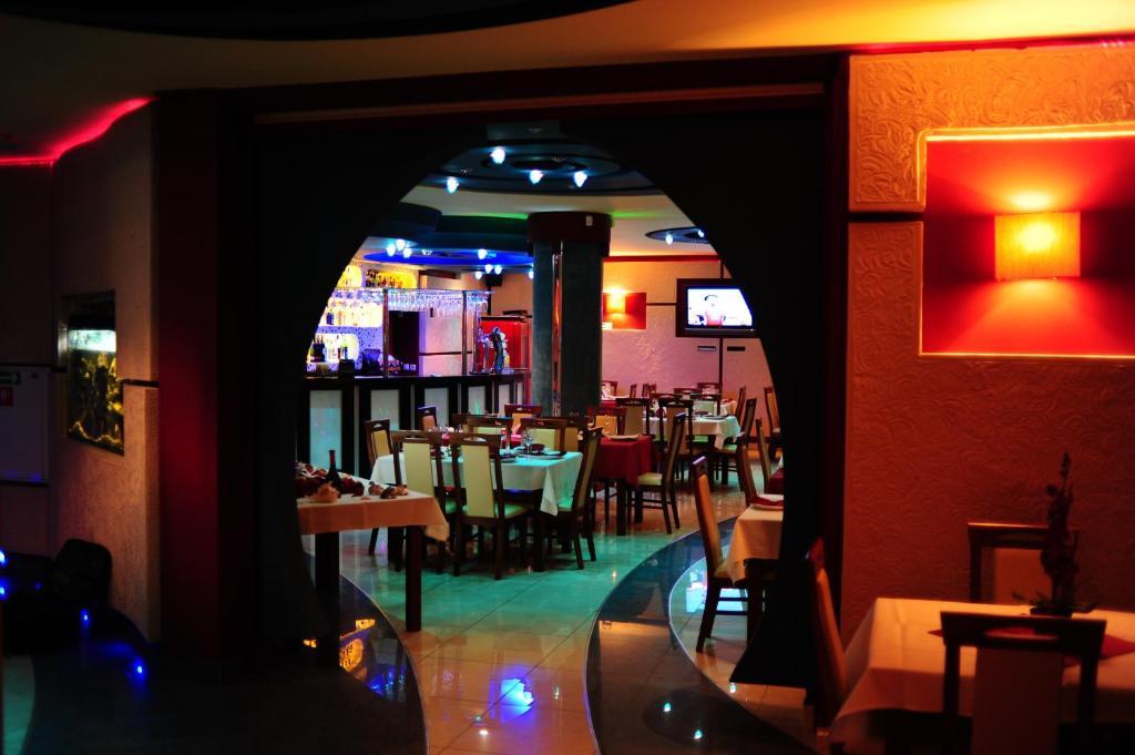 Hotel Spinaker Леба Екстериор снимка