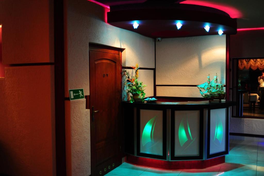 Hotel Spinaker Леба Екстериор снимка